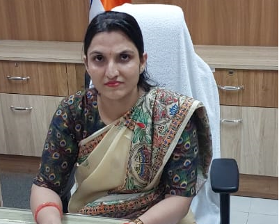 Smt Rajani Singh IAS Appointed OSD-cum-Labour Commissioner of Madhya Pradesh . Smt Rajani Singh, an IAS officer from the Madhya Pradesh 2013 batch, has been transferred and appointed as the Officer on Special Duty (OSD)-cum-Labour Commissioner of Madhya Pradesh. In addition to this important role, she will continue to hold the additional charge as Managing Director (MD) of the MP Paschim Kshetra Vidyut Vitaran Co. Ltd., Indore, Madhya Pradesh. This appointment marks a new chapter in her career, bringing her wealth of experience and expertise to vital sectors of the state’s administration.