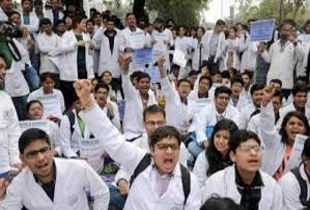 Foreign Medical Graduates Continue Protest Over Permanent Registrations in Andhra Pradesh