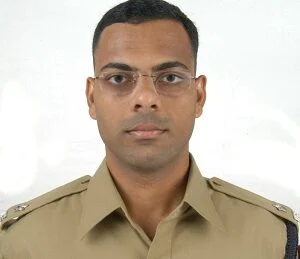 Anup Kuruvilla John IPS Empanelled as Joint Secretary Kerala’s Dynamic Officer Rises to Central Leadership. The Government of India has empanelled Shri Anup Kuruvilla John, a 2004-batch IPS officer from the Kerala cadre, for appointment to the post of Joint Secretary at the Centre. This empanelment is a significant milestone in his distinguished service career, positioning him for a role in shaping national-level policies and security frameworks.
